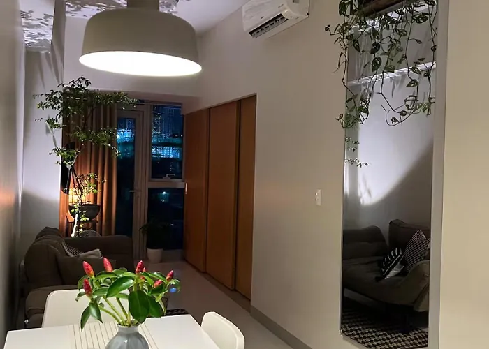 Muji 1br In Uptown Parksuites Bgc Aparthotel *